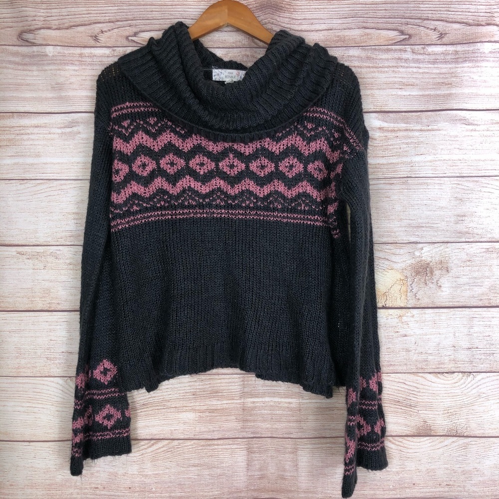 5/$25 Pink Republic Gray Cowl Neck Sweater S